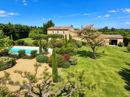 Maison 6 pièces 230 m² · à Lagnes · 230 m² · 1 090 000 €