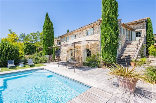 Maison 12 pièces 362 m² · à Grignan · 362 m² · 1 170 000 €