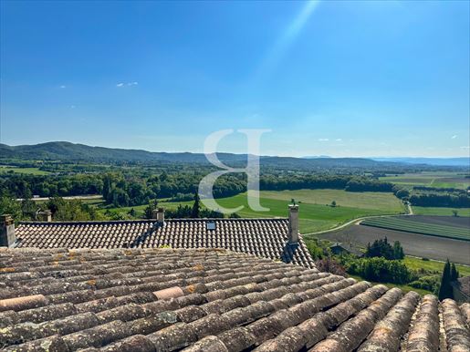 Maison 10 pièces 337 m² · à La Bégude-de-Mazenc · 337 m² · 780 000 €