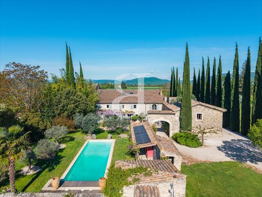 Maison 9 pièces 314 m² · à La Bégude-de-Mazenc · 314 m² · 1 270 000 €