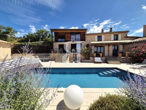Maison 5 pièces 175 m² · à Bédoin · 175 m² · 896 750 €
