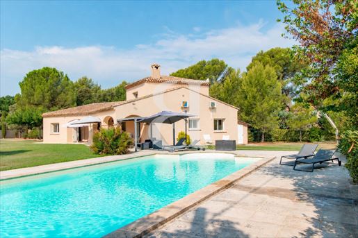 Maison 4 pièces 160 m² · à Mazan · 160 m² · 659 550 €