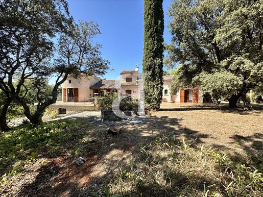 Maison 7 pièces 207 m² · à Mazan · 207 m² · 780 000 €