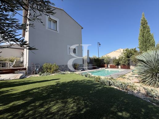Maison 4 pièces 90 m² · à Malemort-du-Comtat · 90 m² · 360 000 €