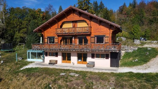 Maison 12 pièces 344 m² · à Foncine-le-Haut · 344 m² · 790 000 €