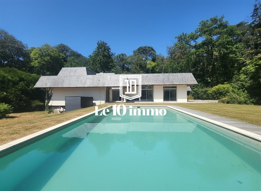 10 pièces 364 m² · à Orvault · 364 m² · 888 000 €
