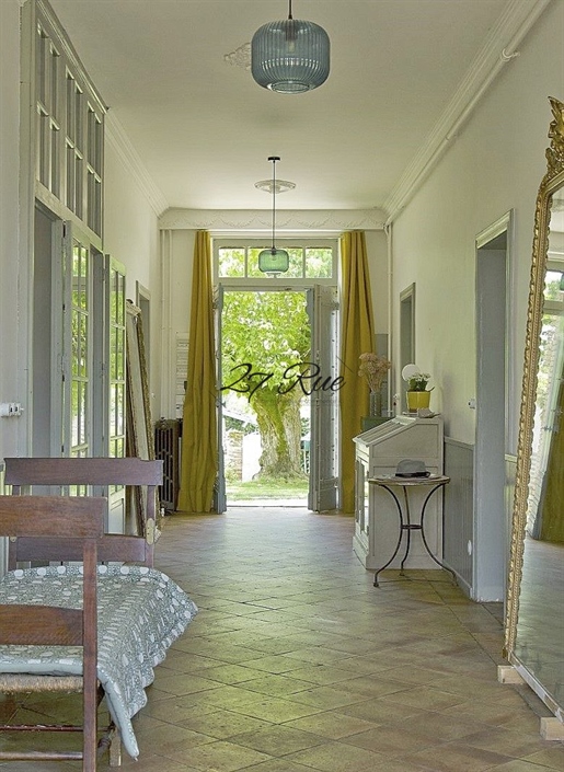 Maison 6 pièces 270 m² · à Rabastens · 270 m² · 690 000 €