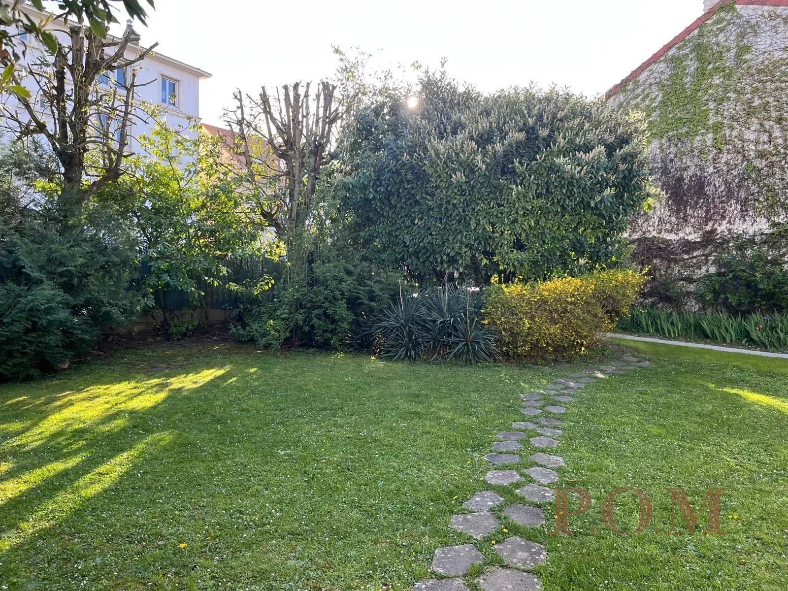 Maison à vendre, 257m², Suresnes