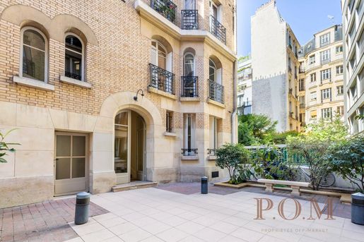 Appartement 6 pièces 87 m² · à Paris 17ème · 87 m² · 1 226 000 €