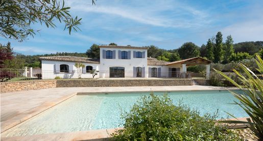 Maison 6 pièces 240 m² · à Aix-en-Provence · 240 m² · 2 290 000 €