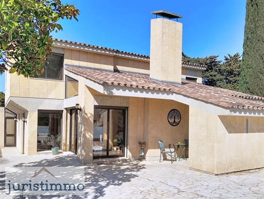Maison 7 pièces 210 m² · à Sainte-Cécile-les-Vignes · 210 m² · 749 000 €