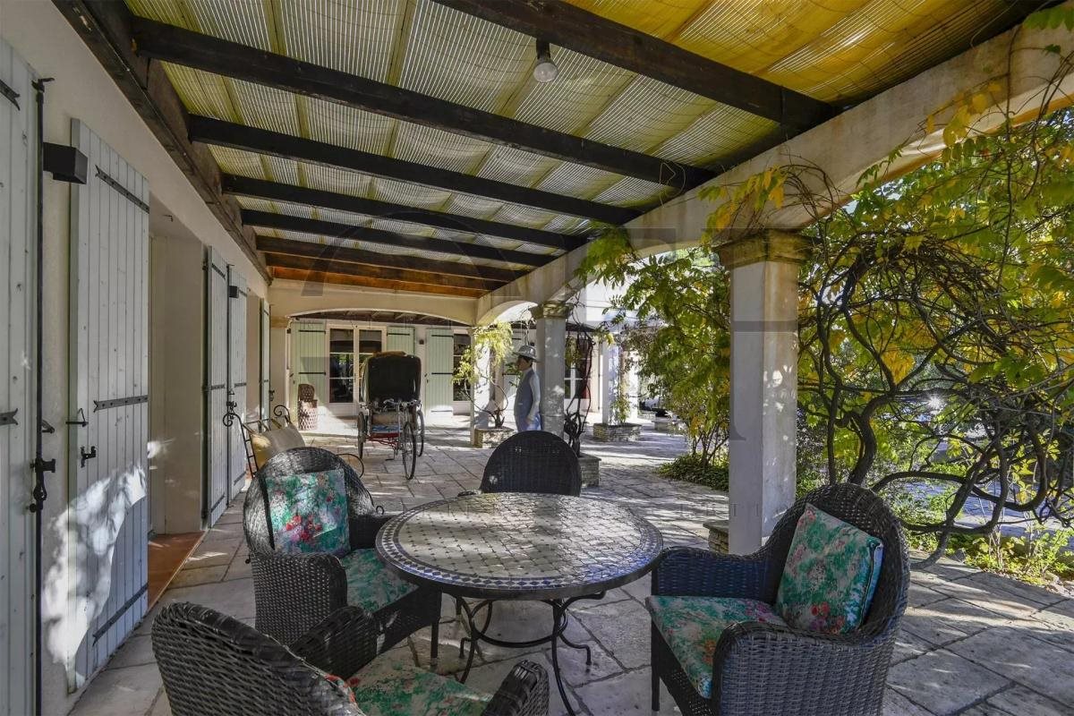 Maison à vendre, 400m², Éguilles