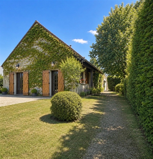 7 pièces 162 m² · à Montbazon · 162 m² · 459 900 €