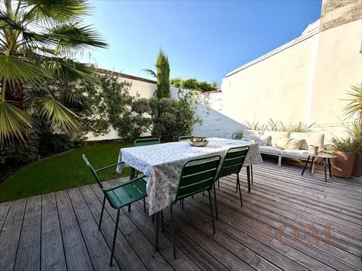 Maison 5 pièces 125 m² · à Bordeaux · 125 m² · 890 000 €