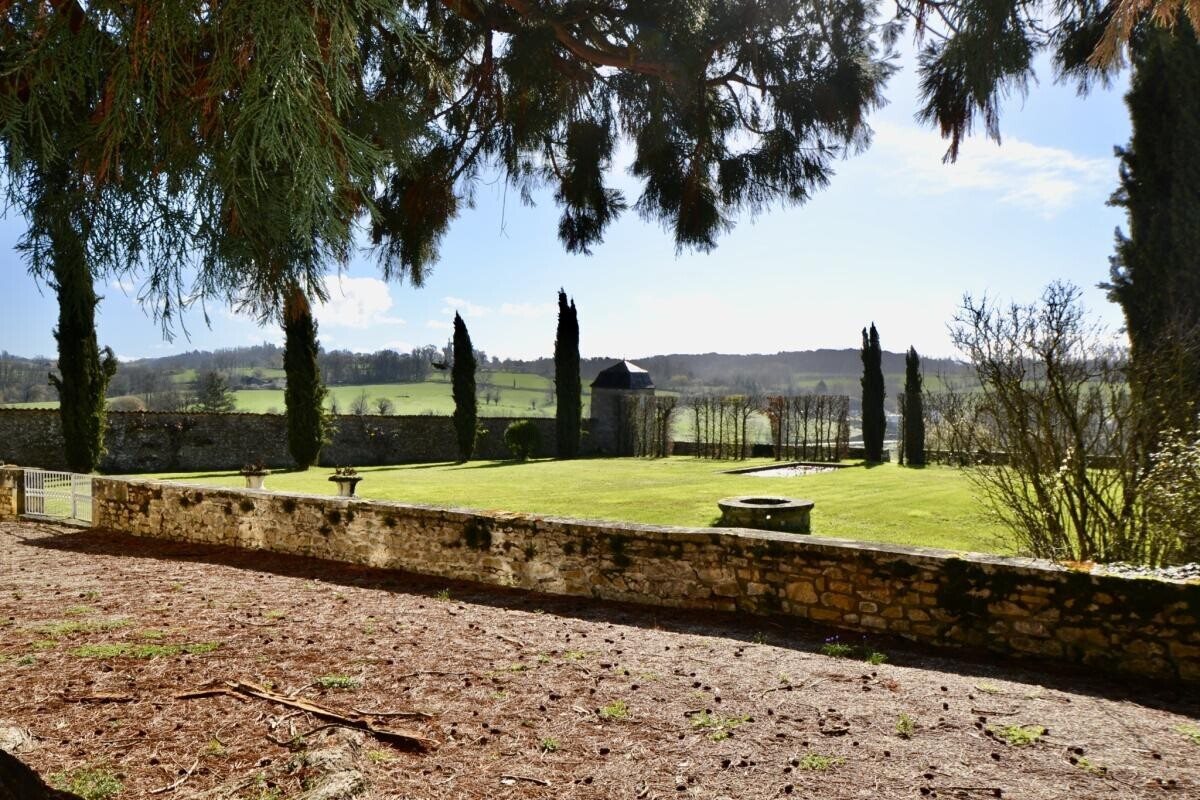 Maison à vendre, 432m², La Clayette