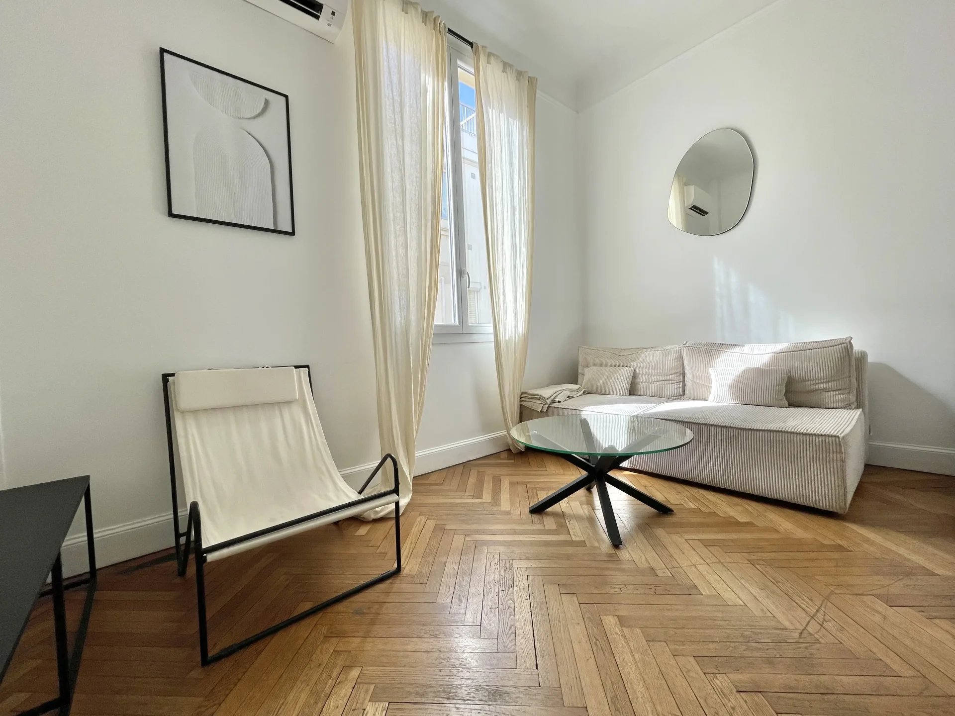 Butas, 32 m²