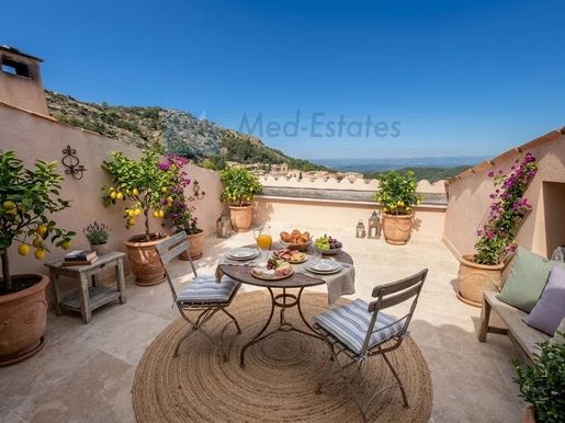 Maison 6 pièces 160 m² · à La Garde-Freinet · 160 m² · 495 000 €