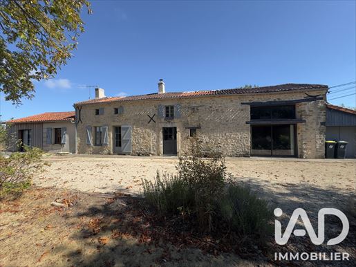 Maison 4 pièces 154 m² · à Thénezay · 154 m² · 168 000 €