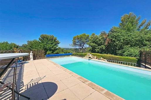 Maison 7 pièces 197 m² · à Simiane-Collongue · 197 m² · 730 000 €