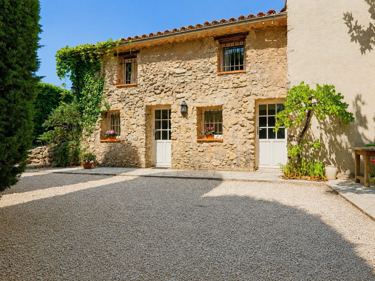 Maison à vendre, 325m², La Roquebrussanne