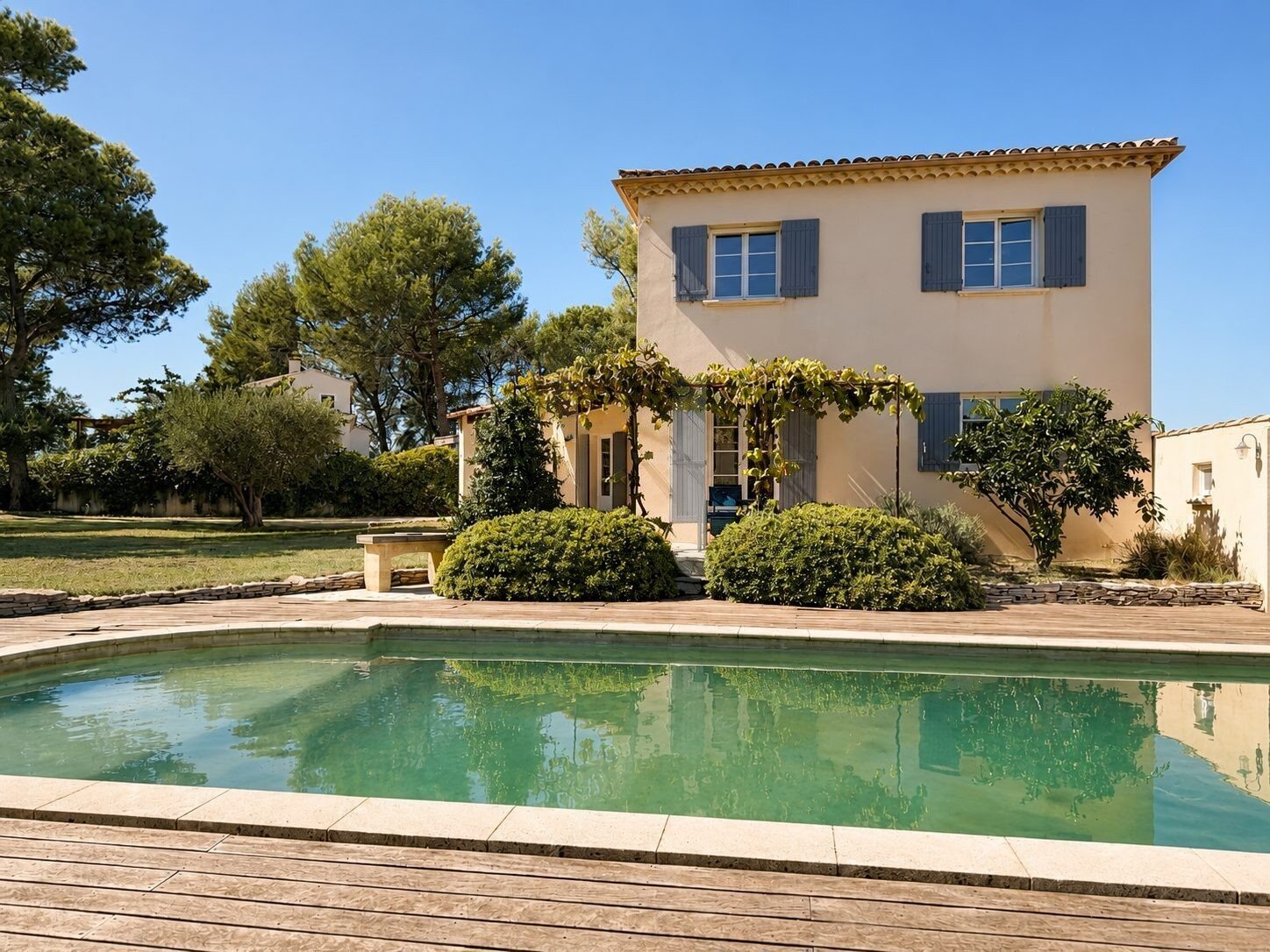 Maison à vendre, 137m², Saint-Geniès-de-Comolas
