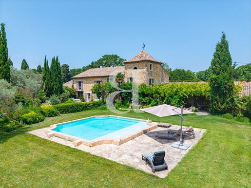 Maison 8 pièces 345 m² · à Orange · 345 m² · 1 295 000 €