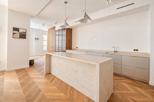 Appartement 4 pièces 167 m² · à Paris · 167 m² · 3 660 000 €