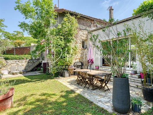 Maison 5 pièces 150 m² · à Clamart · 150 m² · 880 000 €
