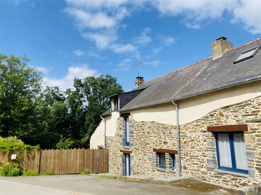 Maison 7 pièces 148 m² · à Carentoir · 148 m² · 220 000 €