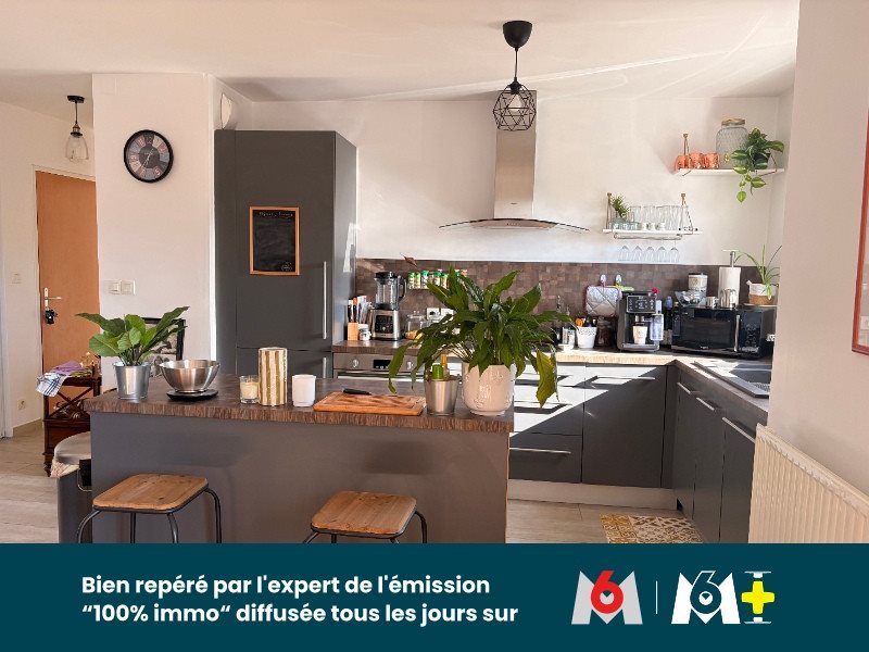 Apartment in Nantes, Bretagne, Centre Ville - View 4