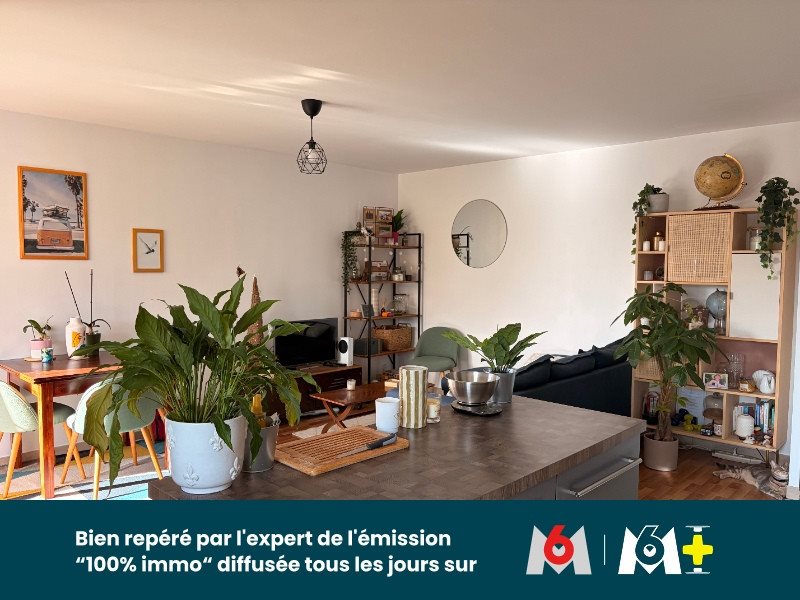 Apartment in Nantes, Bretagne, Centre Ville - More