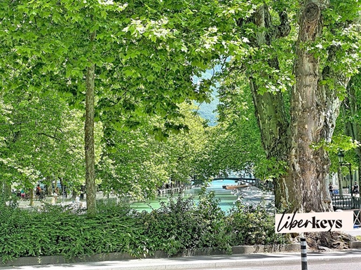 8 pièces 148 m² · à Annecy · 148 m² · 746 000 €