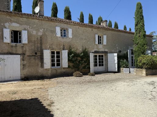 Maison 5 pièces 247 m² · à Bazian · 247 m² · 285 000 €