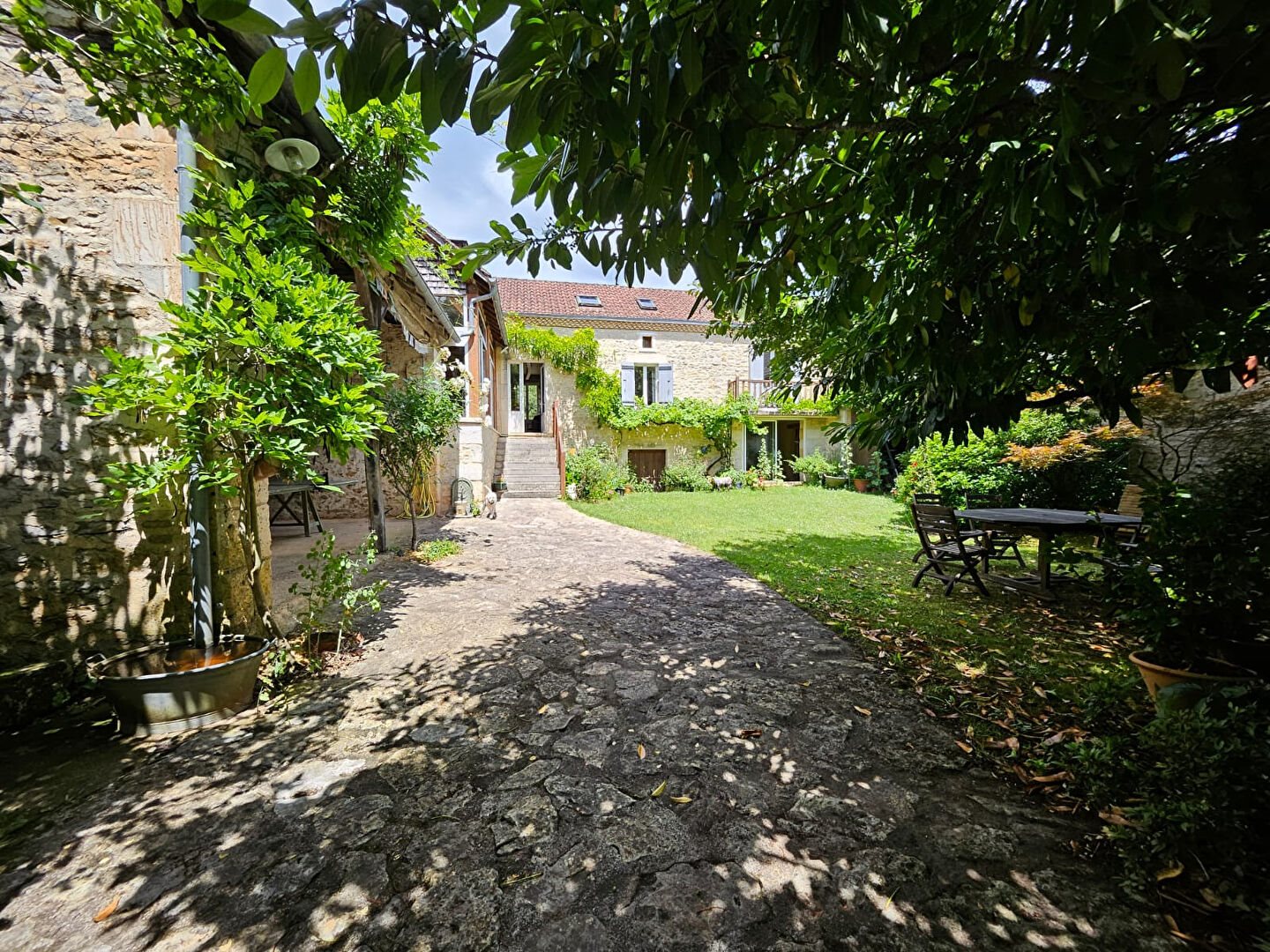 Maison à vendre, 235m², Cubjac-Auvézère-Val d'Ans