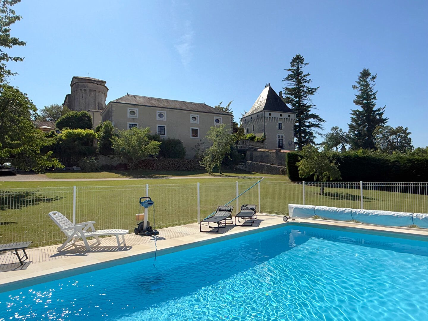 Maison à vendre, 345m², Charras