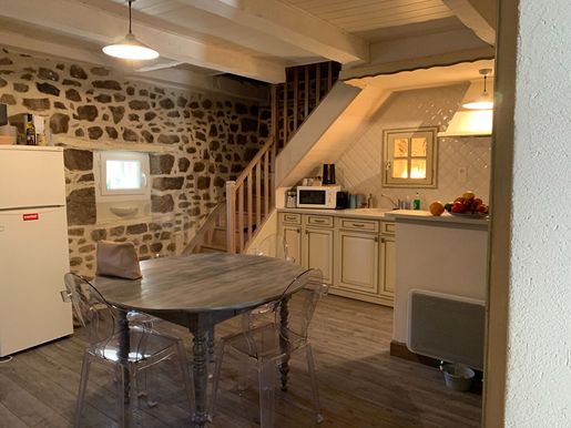 Maison 5 pièces 143 m² · à Marcolès · 143 m² · 154 000 €