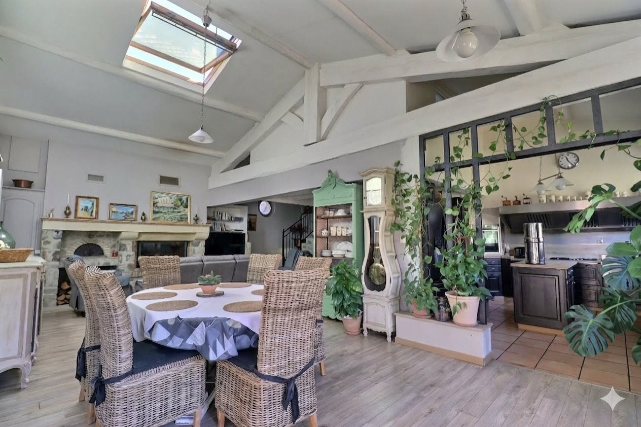Maison à vendre, 550m², Saint-Hippolyte-du-Fort
