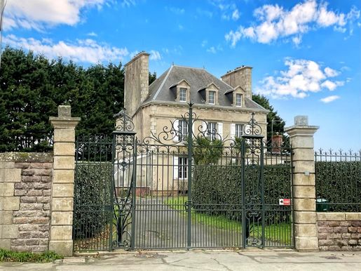 Maison 11 pièces 280 m² · à Paimpol · 280 m² · 581 400 €