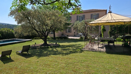 Maison 8 pièces 203 m² · à Malaucène · 203 m² · 1 196 000 €