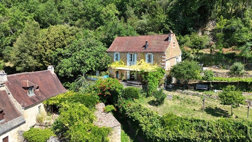 Maison 9 pièces 210 m² · à Saint-Vincent-de-Cosse · 210 m² · 449 000 €