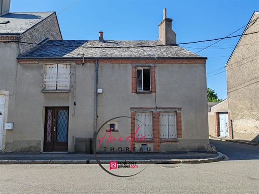 Immeuble 5 pièces 121 m² · à Artenay · 121 m² · 91 990 €
