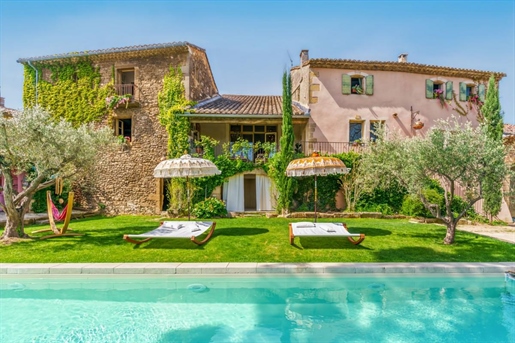 Maison 10 pièces 300 m² · à Uzès · 300 m² · 1 495 000 €