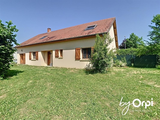 7 pièces 166 m² · à Pionsat · 166 m² · 169 000 €