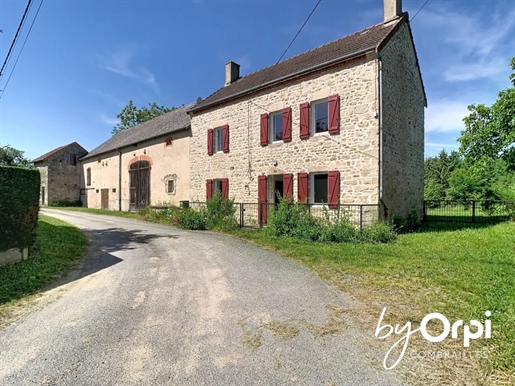 5 pièces 132 m² · à Saint-Fargeol · 132 m² · 139 000 €