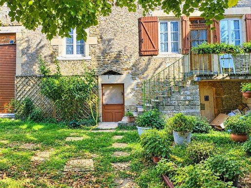 Maison 8 pièces 182 m² · à Tannay · 182 m² · 227 000 €