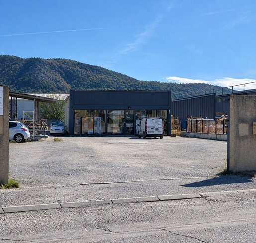Maison 385 m² · à Château-Arnoux-Saint-Auban · 385 m² · 279 000 €