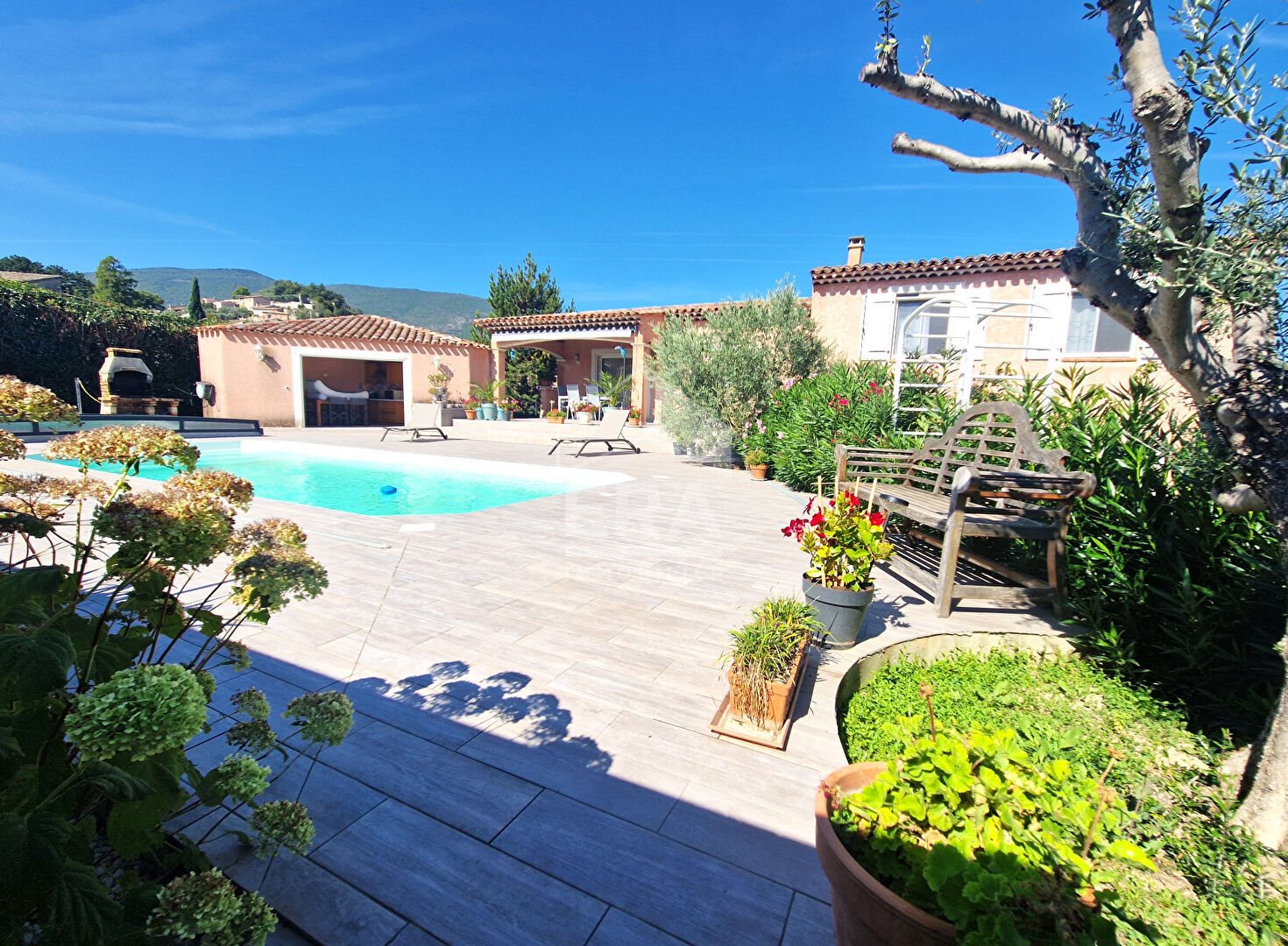 Maison à vendre, 150m², Aubignosc