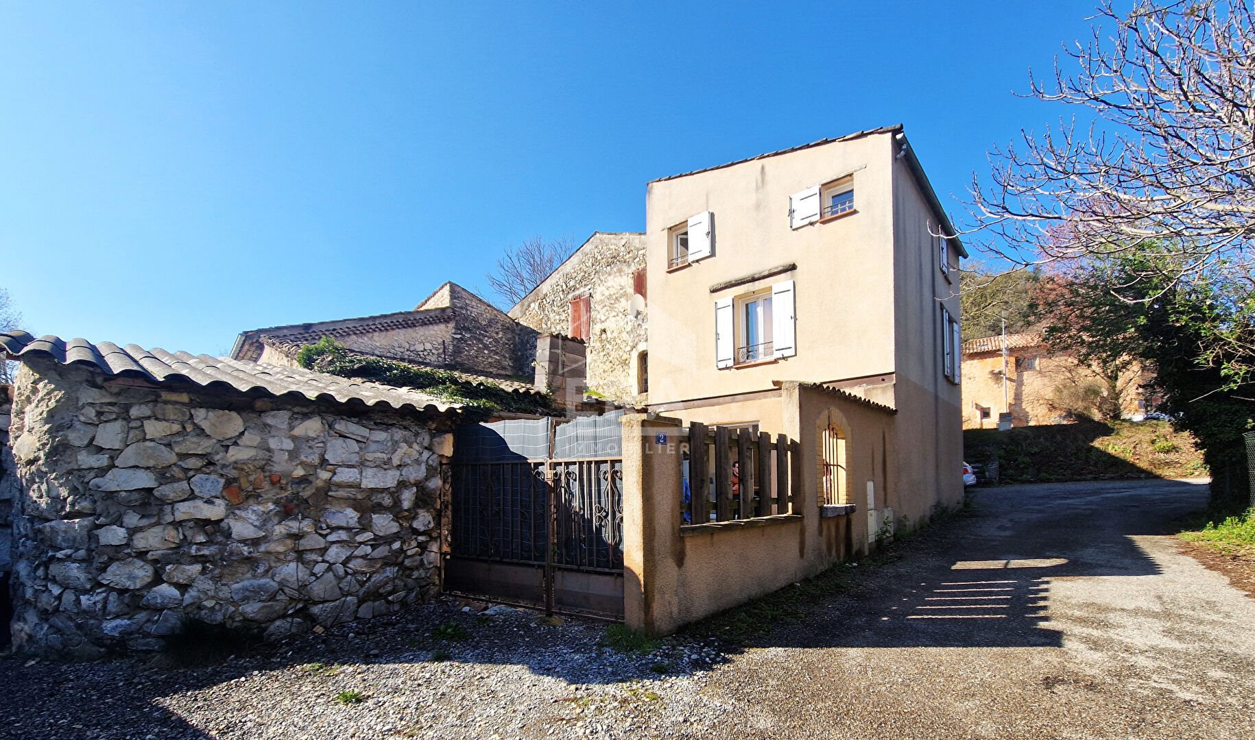 Maison à vendre, 590m², Peipin