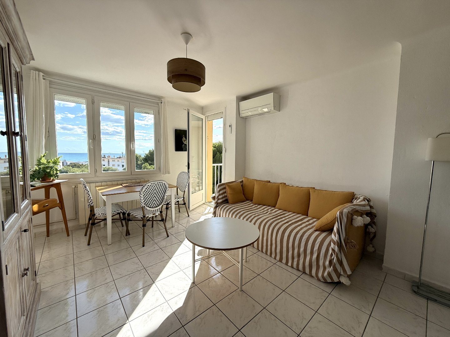 T3 55m² Furnished Apartment by the Corniche - Vue 2