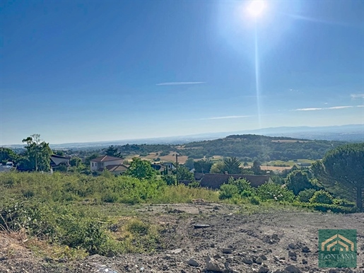 Terrain 776 m² · à Châtel-Guyon · 776 m² · 171 900 €